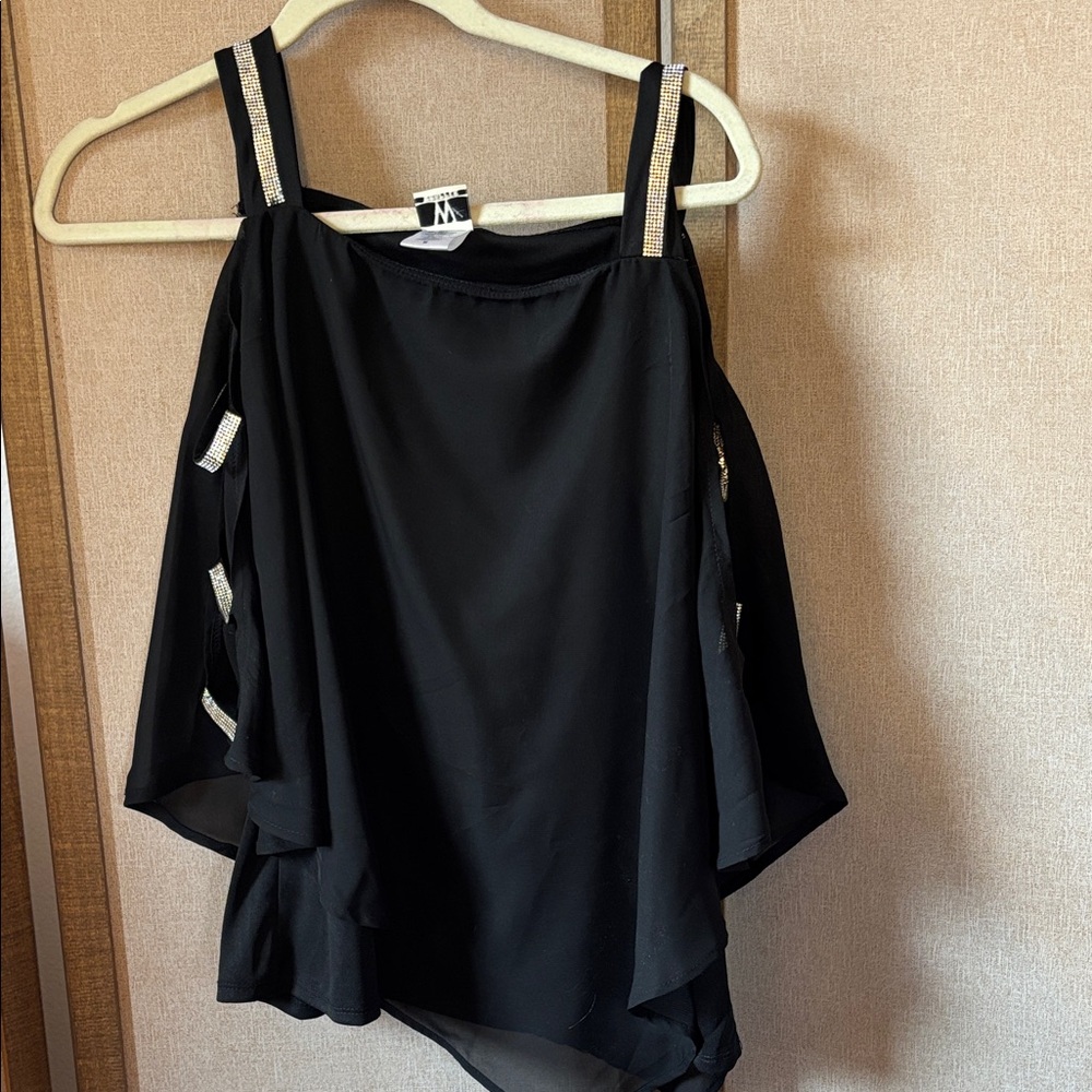 FINAL MARKDOWN Wrapper Black cold shoulder Top with Silver Accents medium nwt